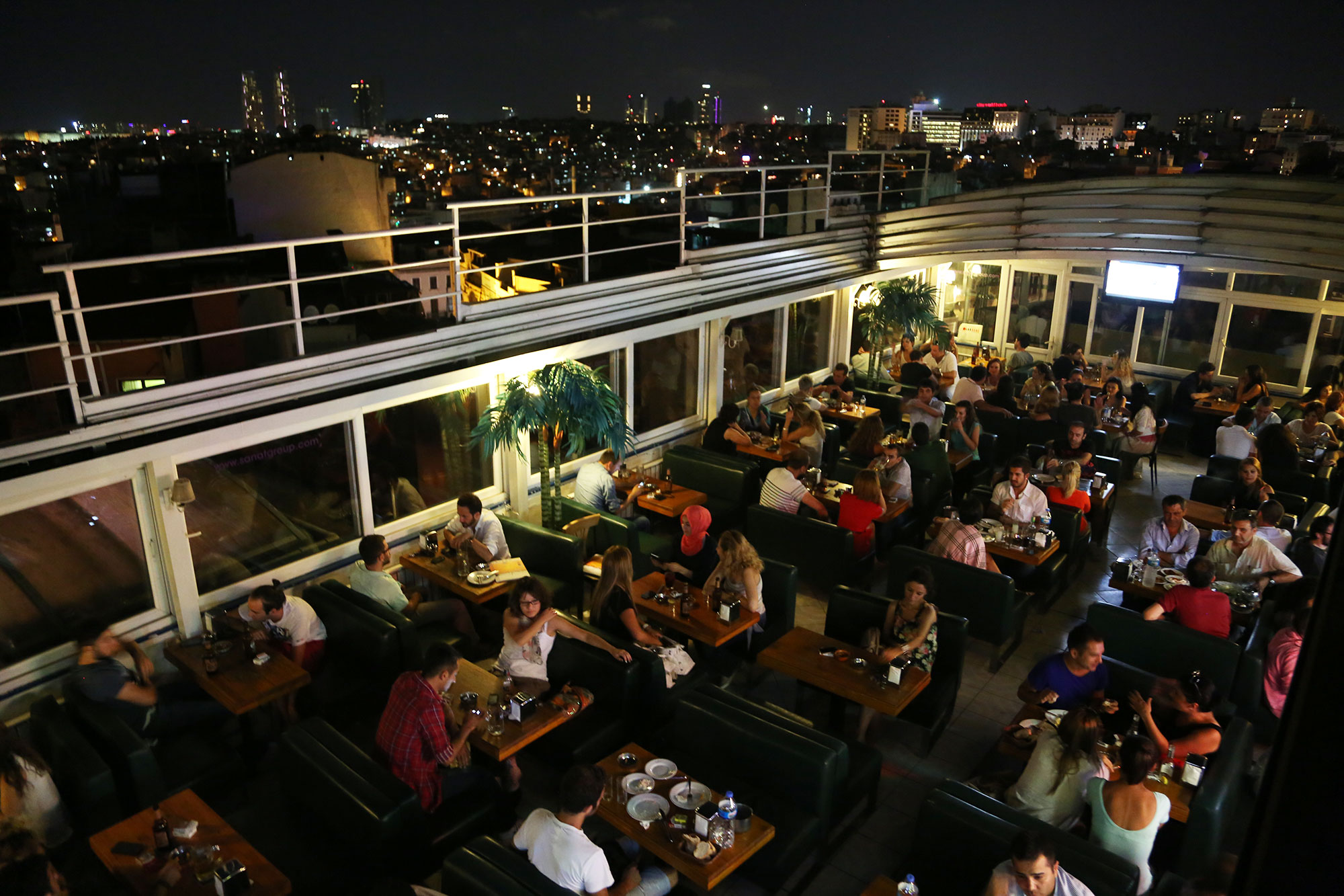 Sanat Restaurant & Cafe Bar